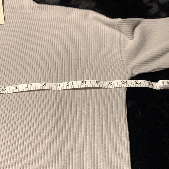 Lucky Brand Oversized Gray Thin Sweater, NWT’s - Picture 7 of 9